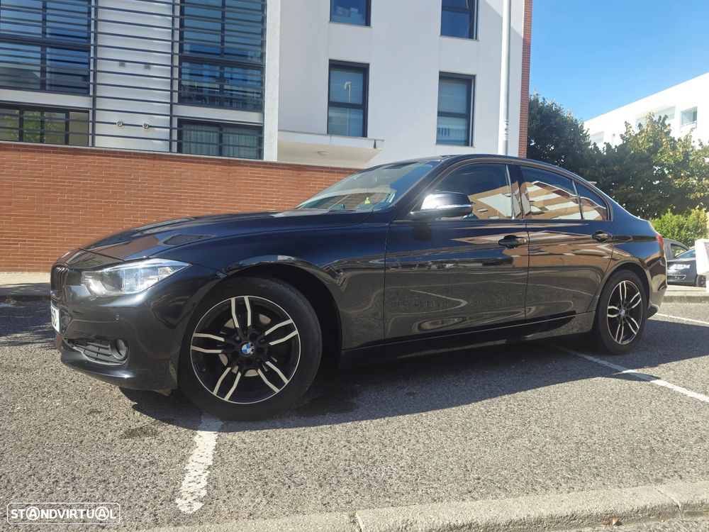 BMW 318 d Auto Line Sport - 2
