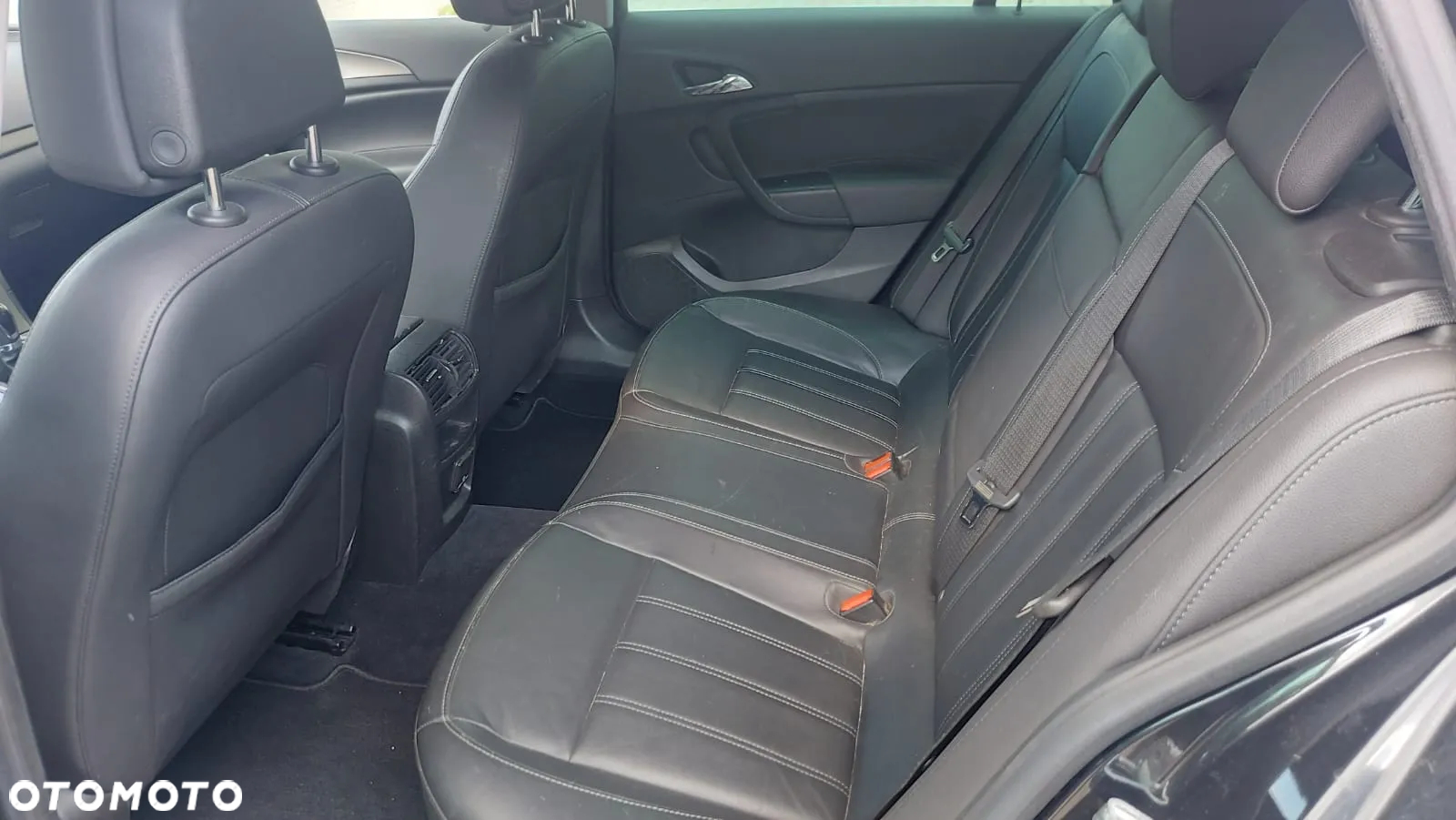 Opel Insignia 1.6 T Cosmo - 14