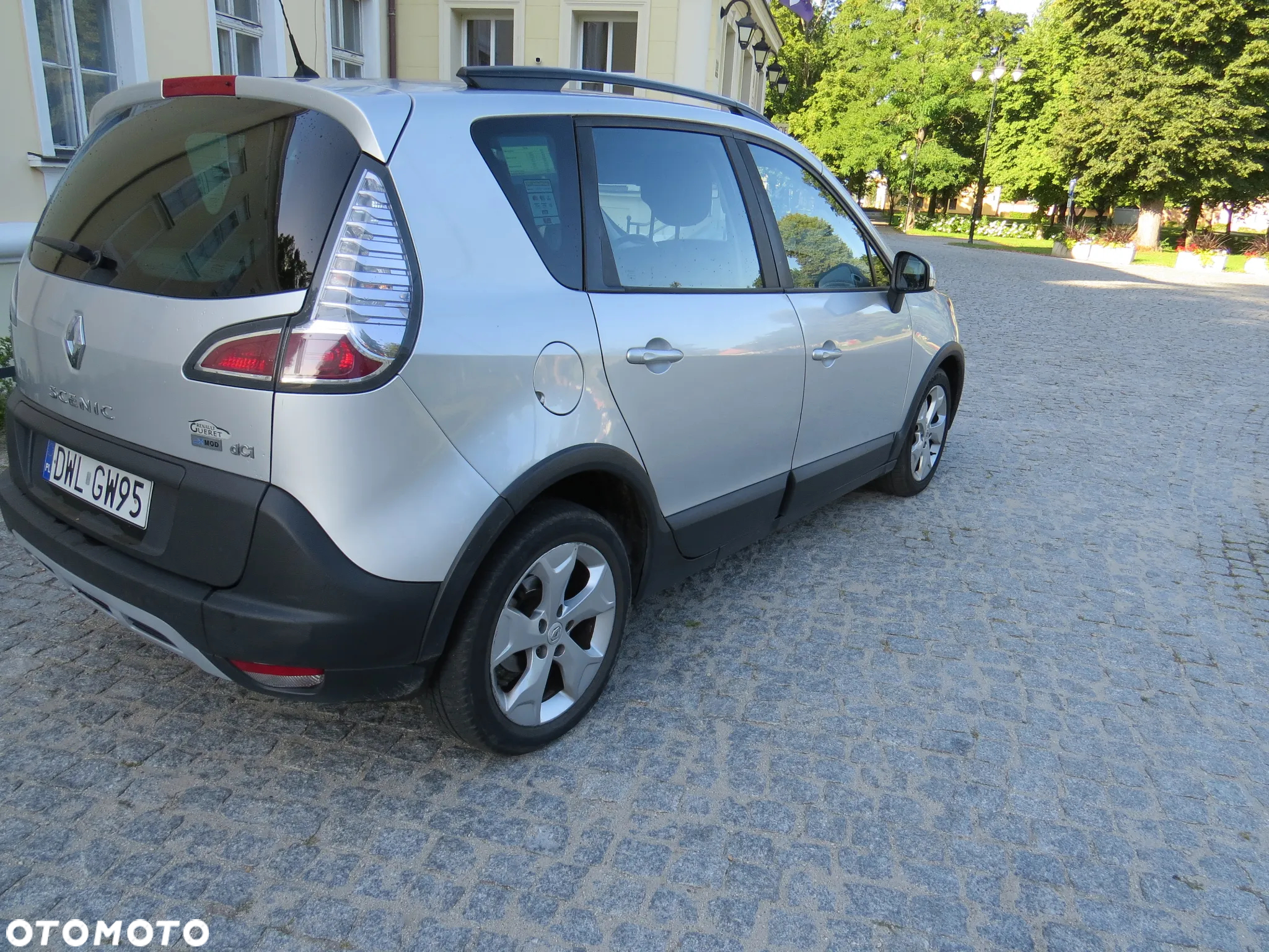 Renault Scenic dCi 110 Xmod Paris - 4
