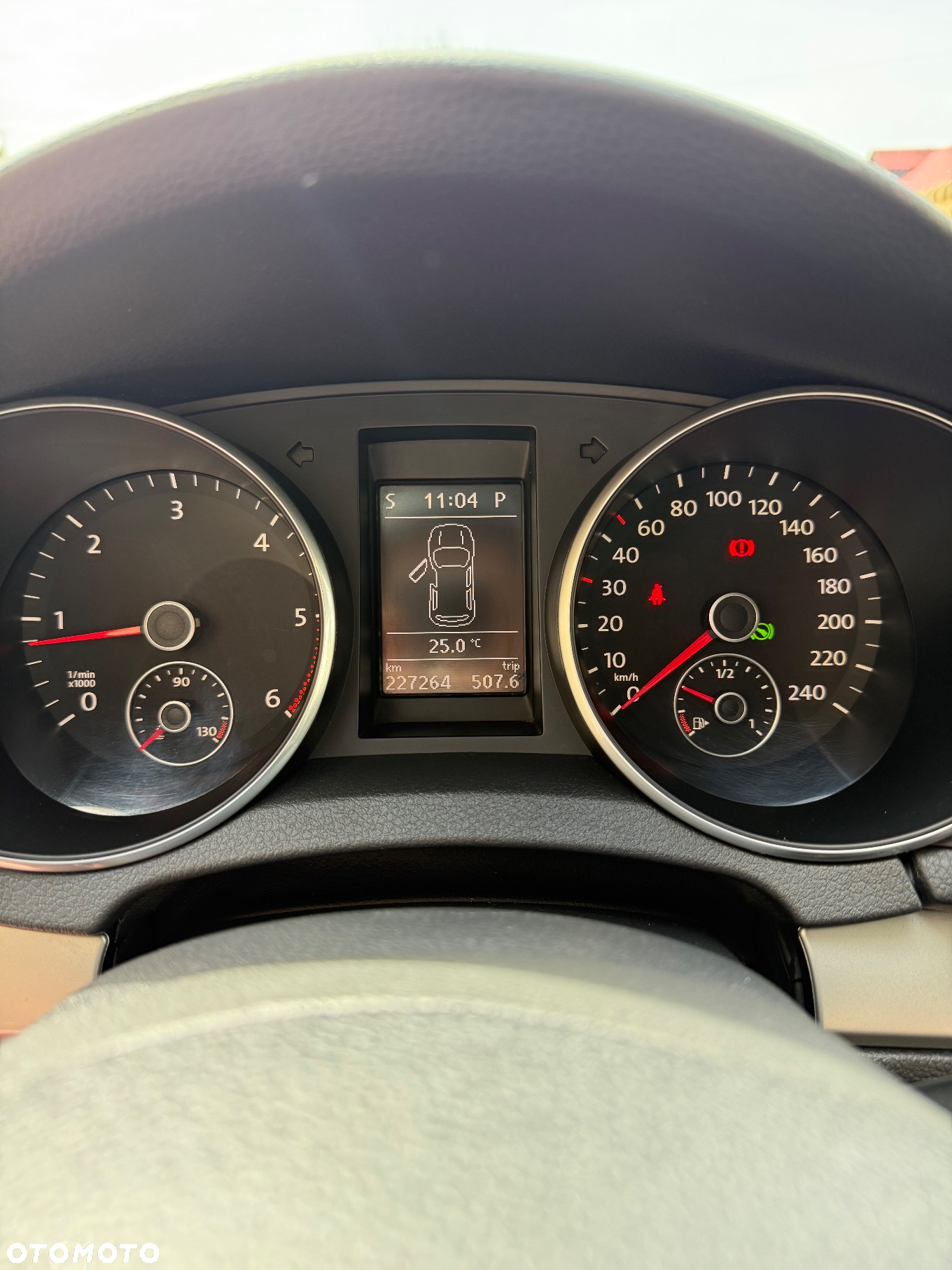 Volkswagen Golf VI 2.0 TDI Highline DSG - 16