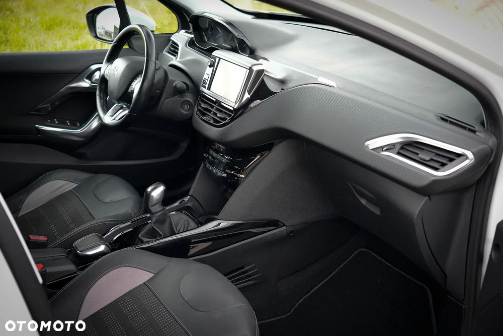 Peugeot 2008 PureTech 110 Stop&Start Allure - 29