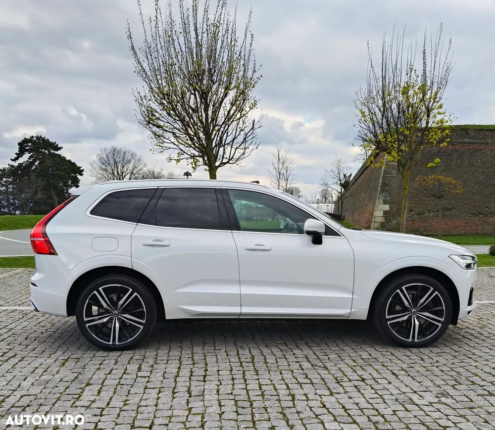 Volvo XC 60 D4 AWD Geartronic RDesign - 26