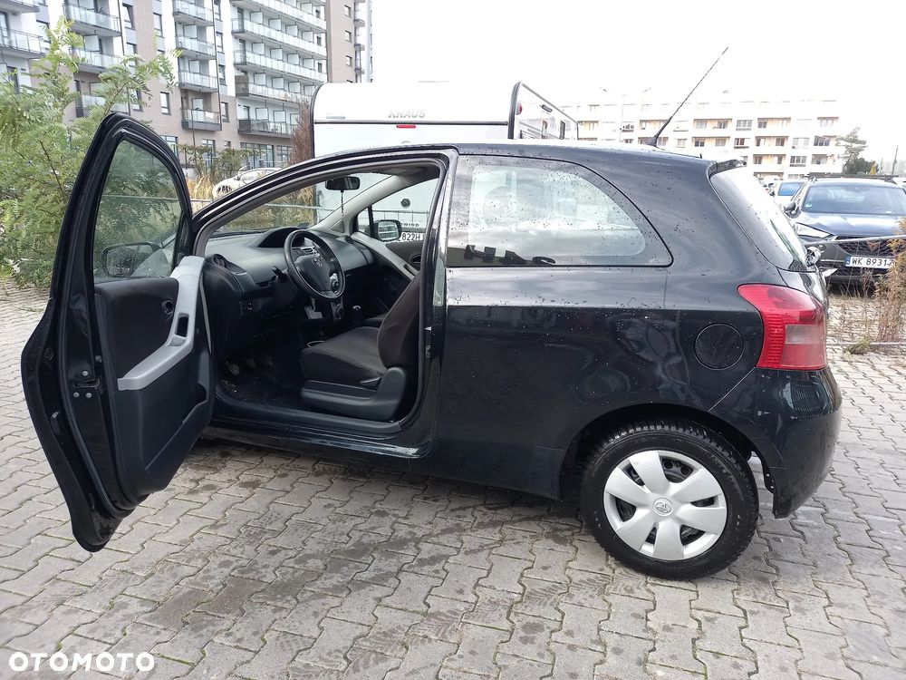 Toyota Yaris 1.0 Terra - 4