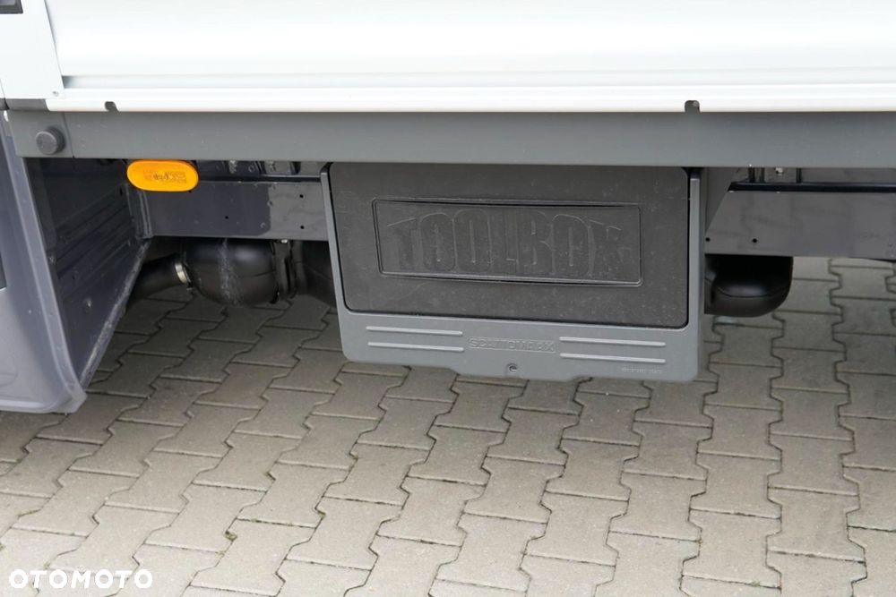 Mercedes-Benz Sprinter - 19