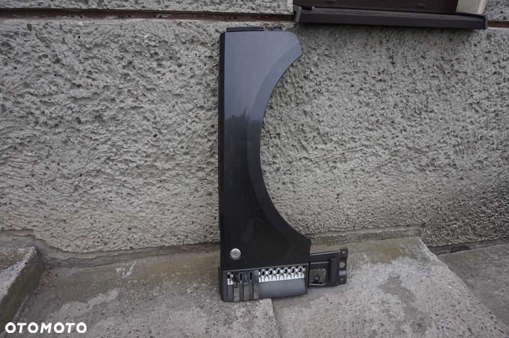 BŁOTNIK PRZEDNI PRAWY RANGE ROVER L322 - 2