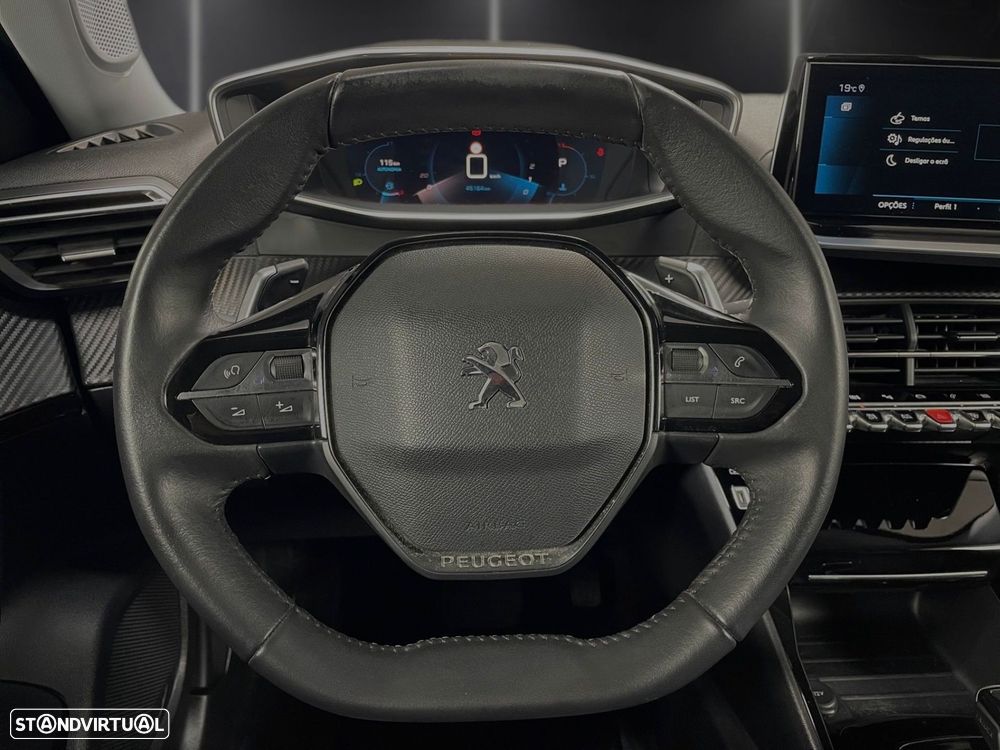 Peugeot 2008 1.2 PureTech Allure EAT8 - 9