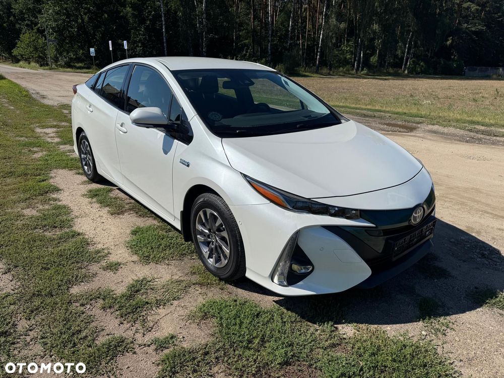 Toyota Prius Hybrid Executive - 3