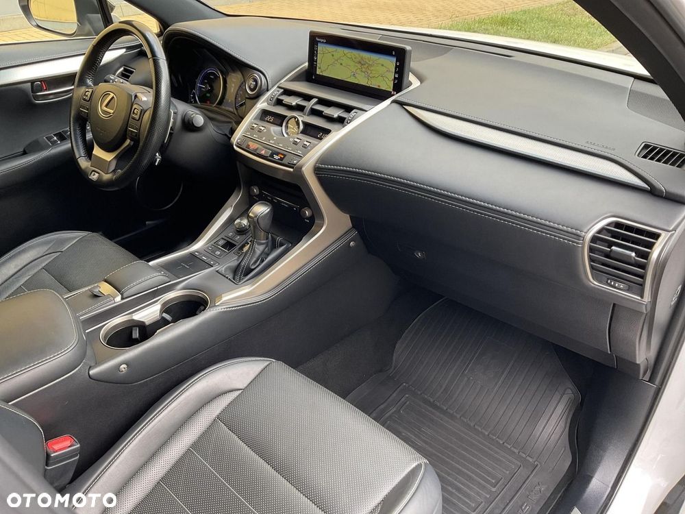 Lexus NX 300h F Sport AWD - 14