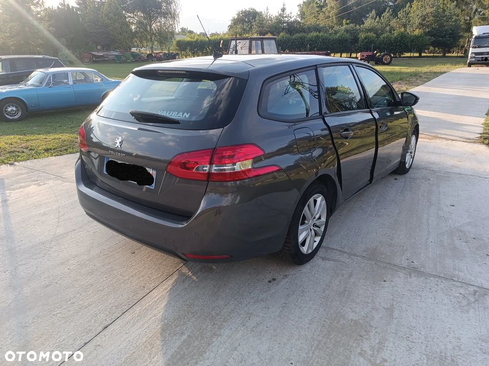 Peugeot 308 - 4