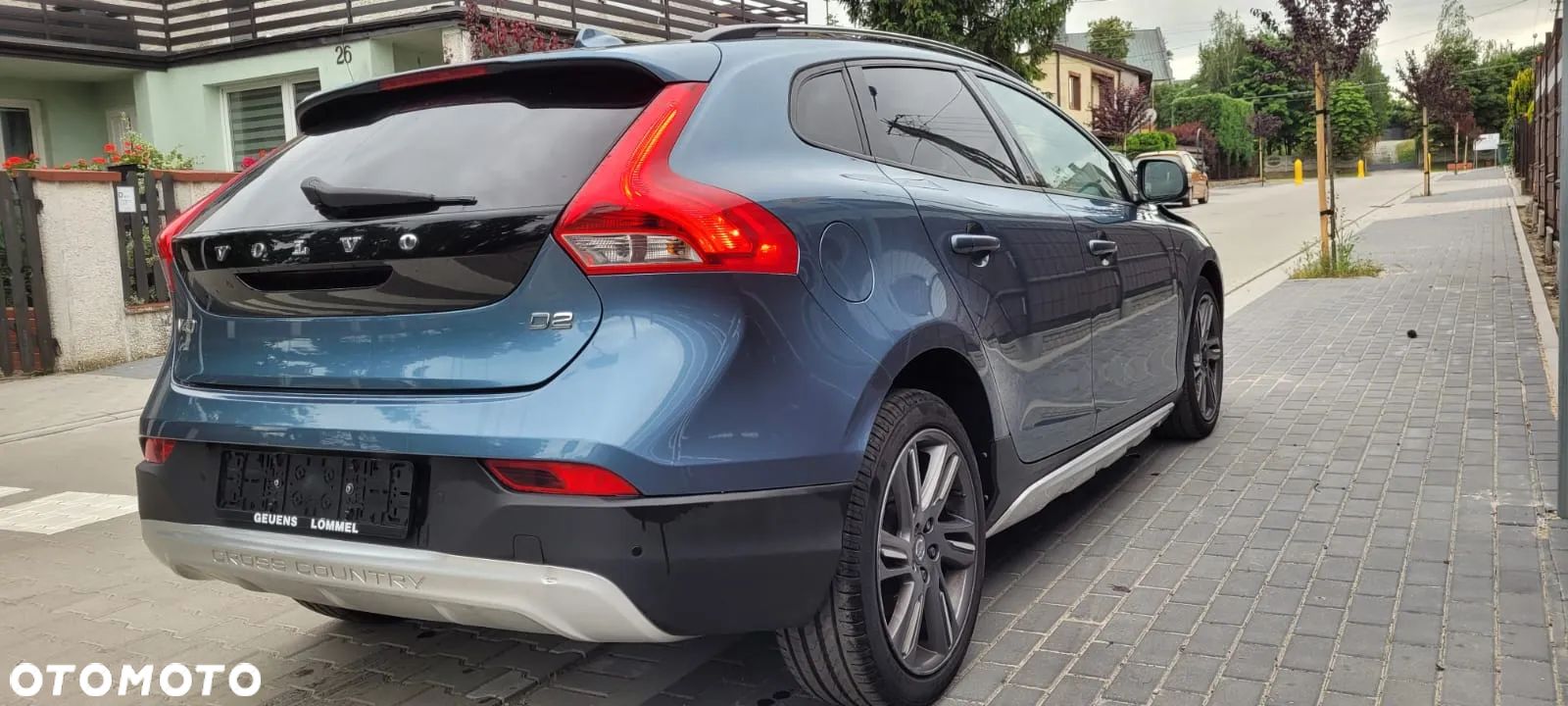 Volvo V40 Cross Country D2 Momentum - 1