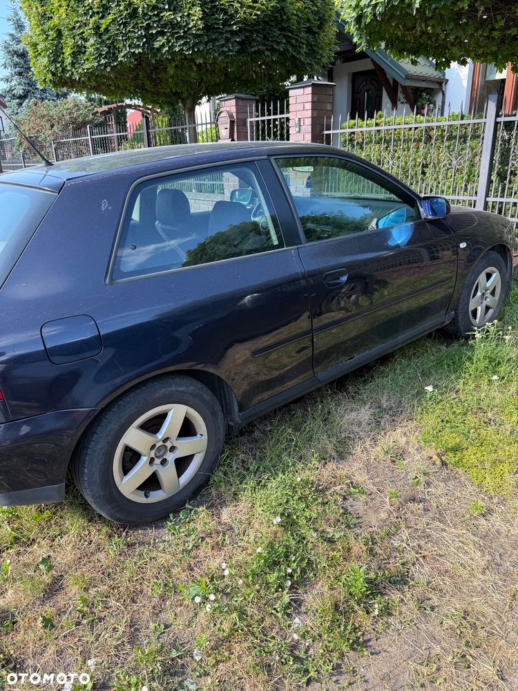 Audi A3 3-drzwiowe 1.9 TDI Attraction - 9
