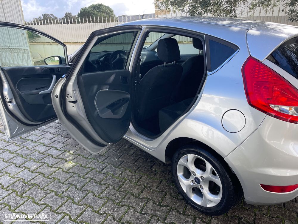 Ford Fiesta 1.25 Titanium - 10
