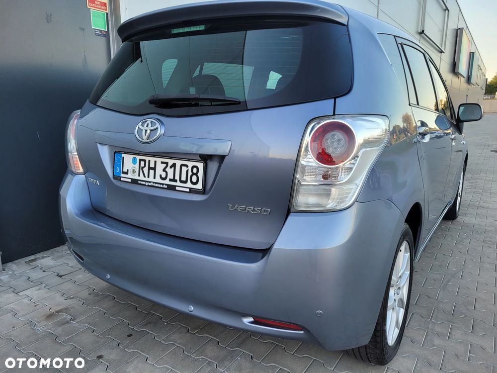 Toyota Verso 1.8 Executive - 13
