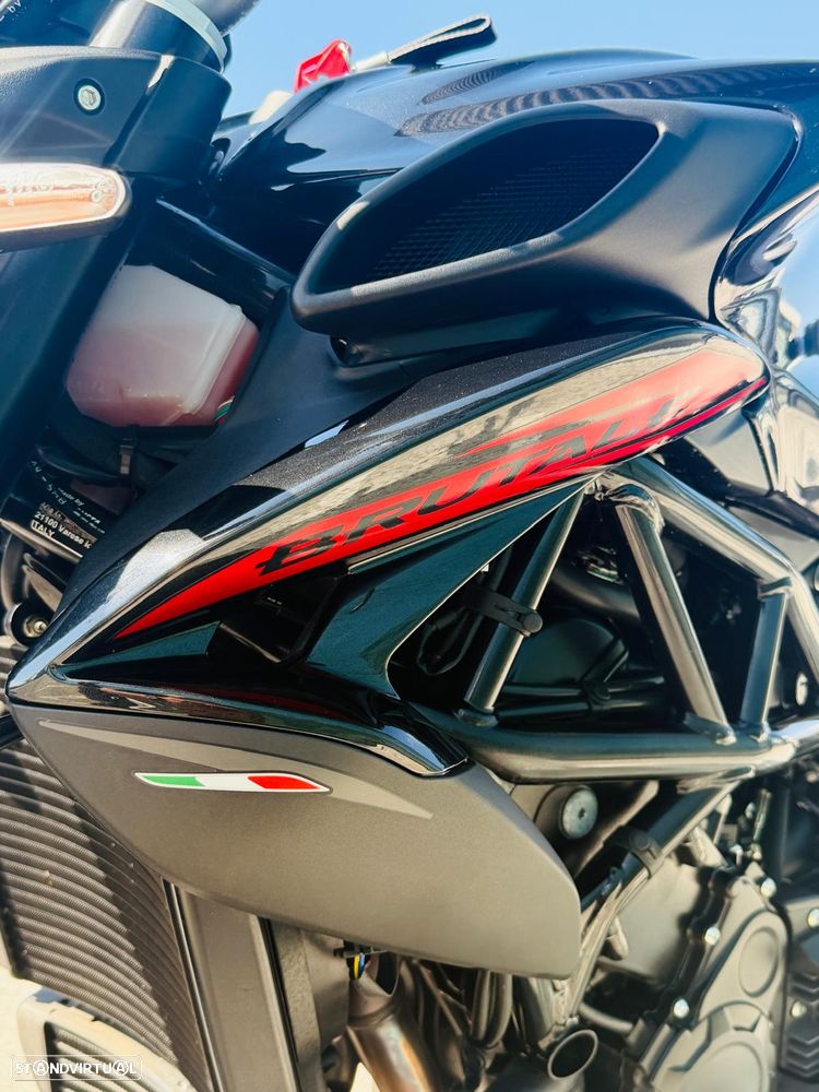 MV Agusta Brutale 800 R - 11