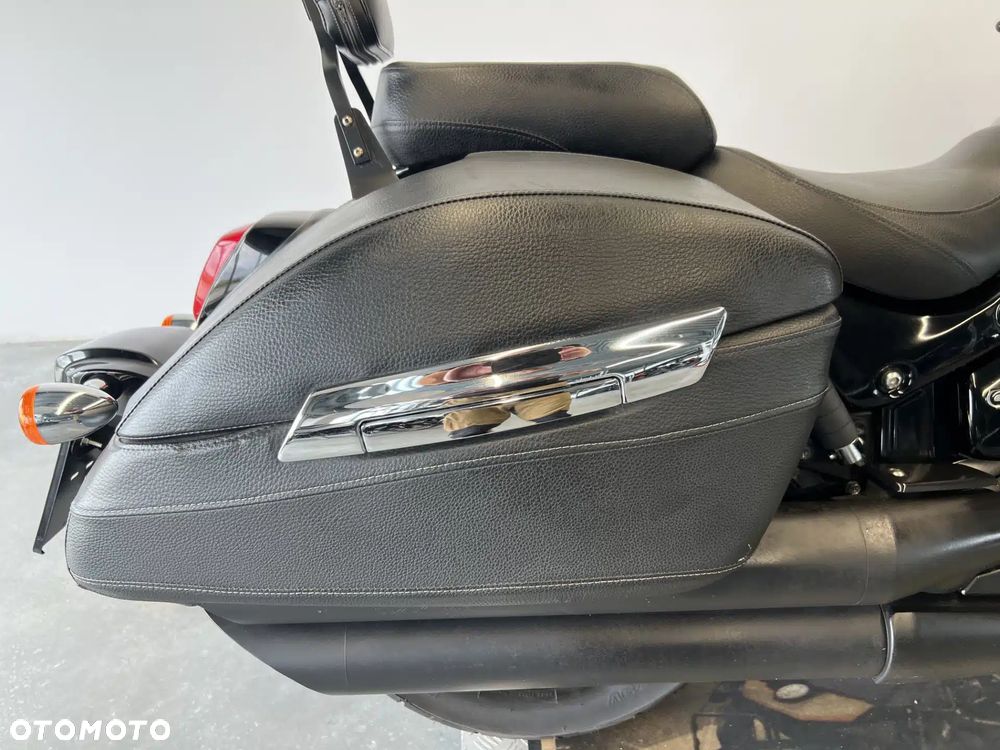 Suzuki Intruder - 17