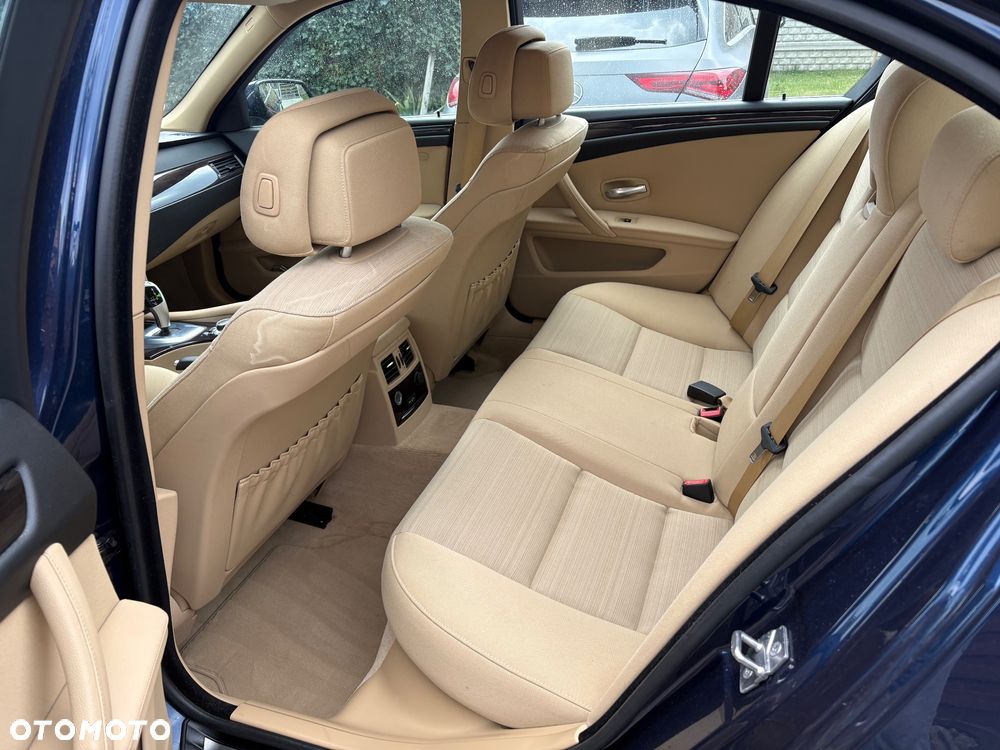 BMW Seria 5 525xd Edition Exclusive - 7