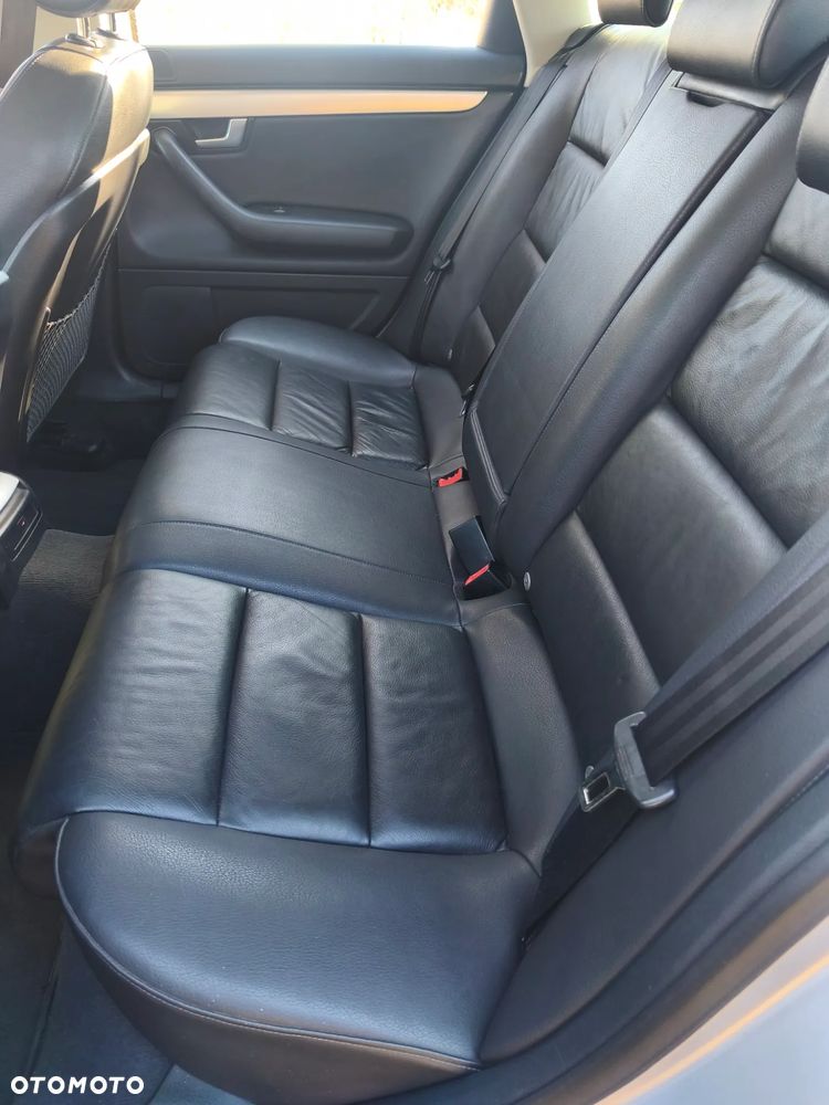 Audi A4 Avant 2.0 T FSI multitronic - 31