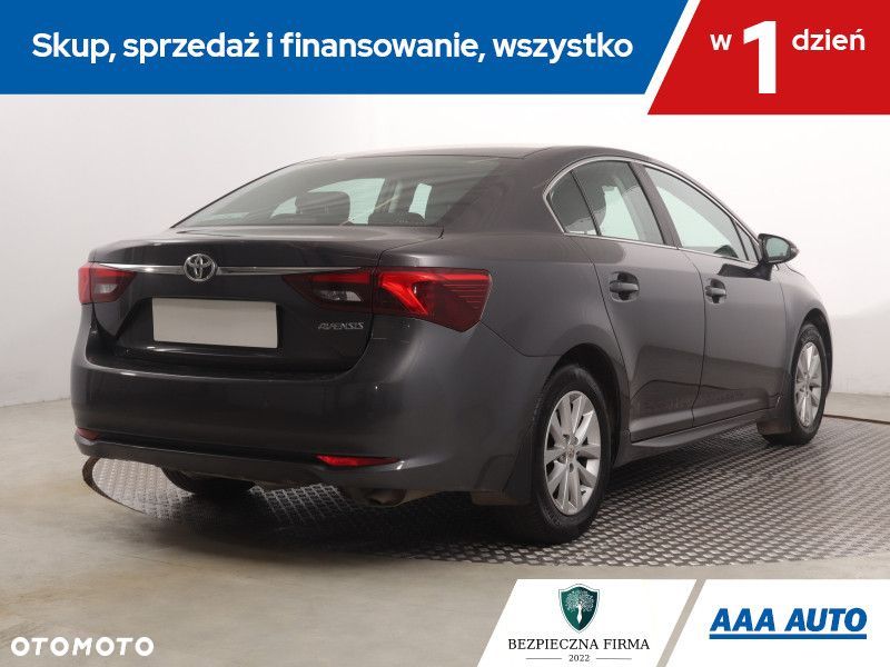 Toyota Avensis - 7