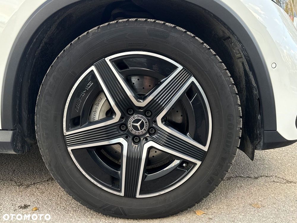 Mercedes-Benz GLC - 22