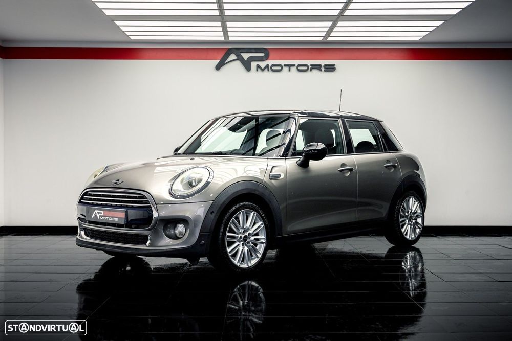 MINI 5 Portas Cooper D Auto - 1