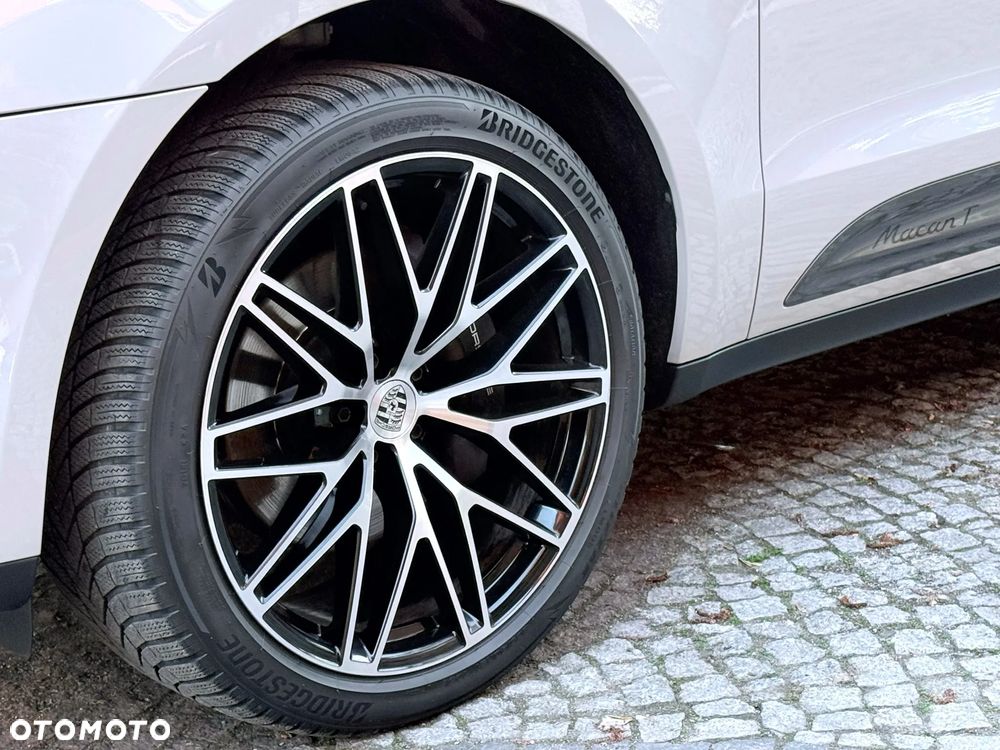 Porsche Macan T - 16