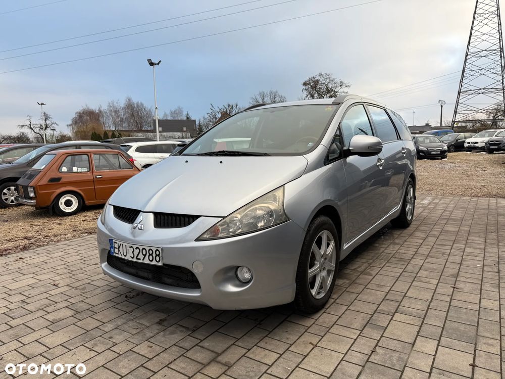 Mitsubishi Grandis 2.4 Inform - 11