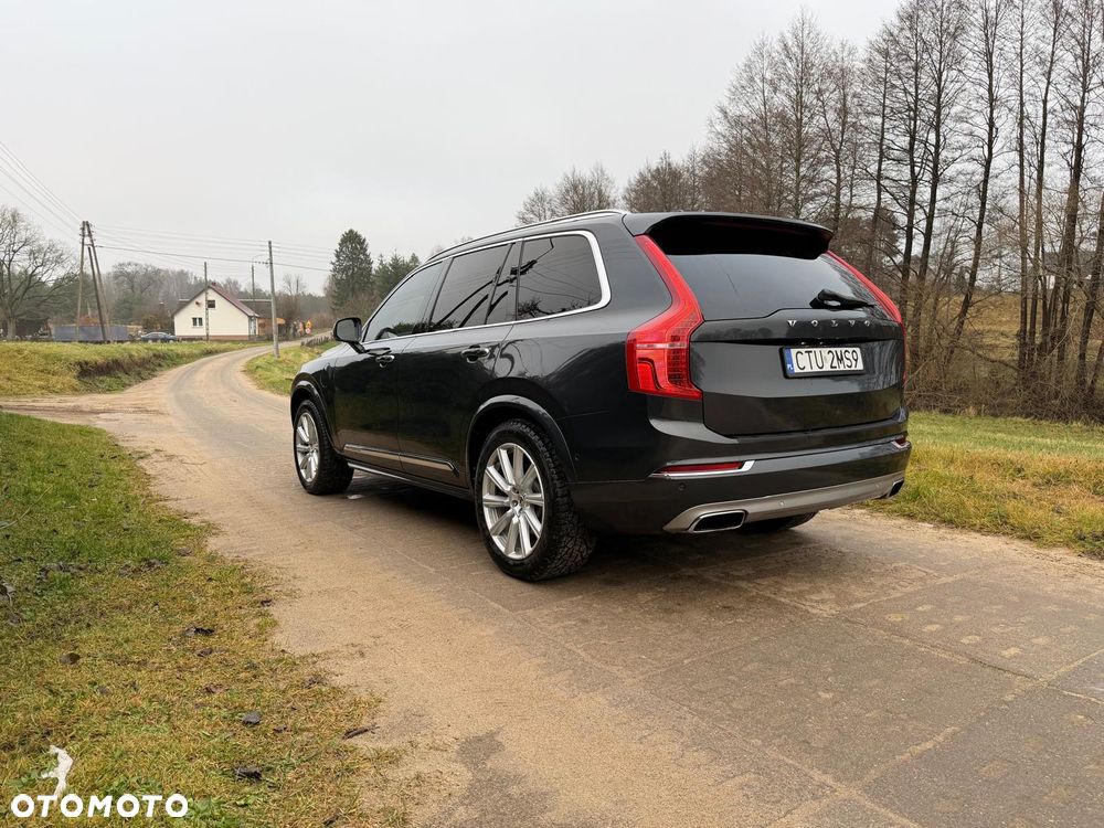Volvo XC 90 - 8