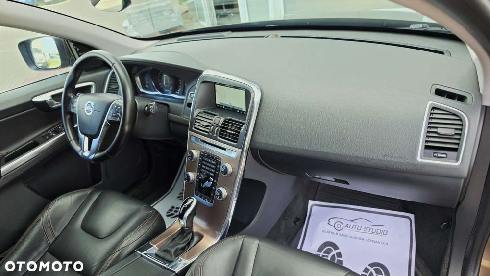 Volvo XC 60 D3 Geartronic Summum - 9
