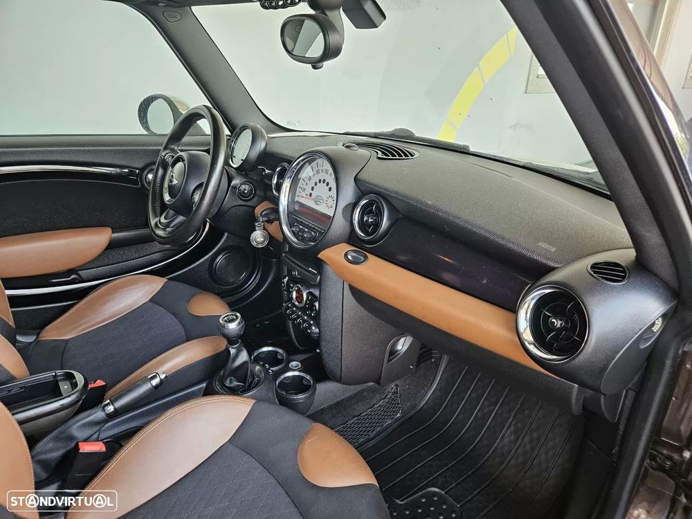 MINI 3 Portas Cooper D - 8