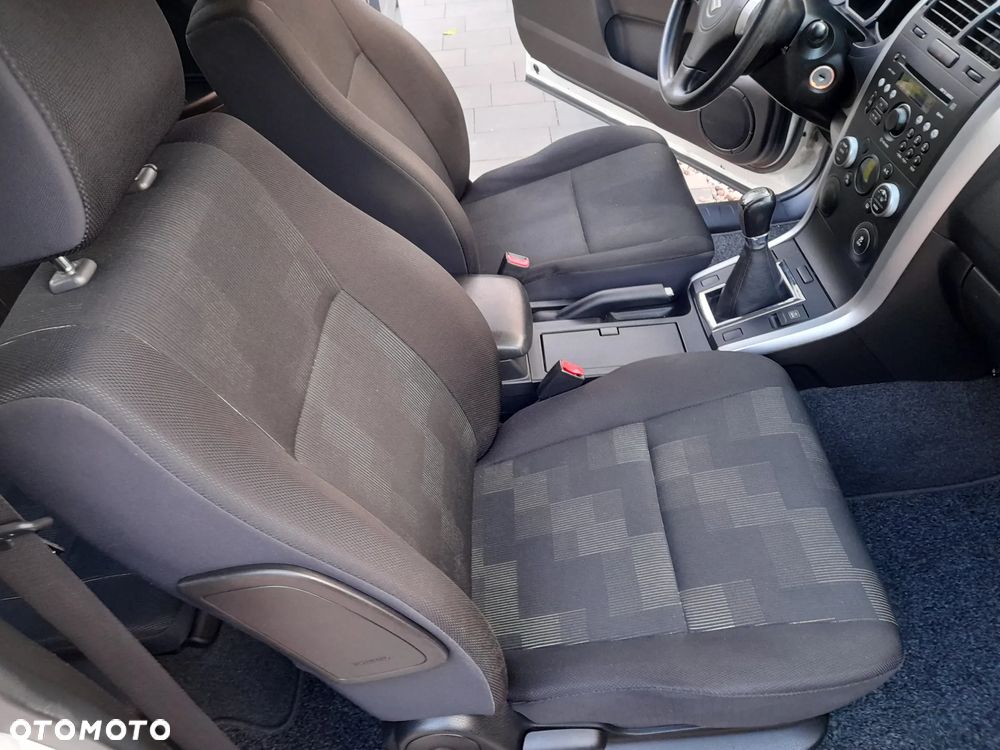 Suzuki Grand Vitara 1.6 Black&White - 7