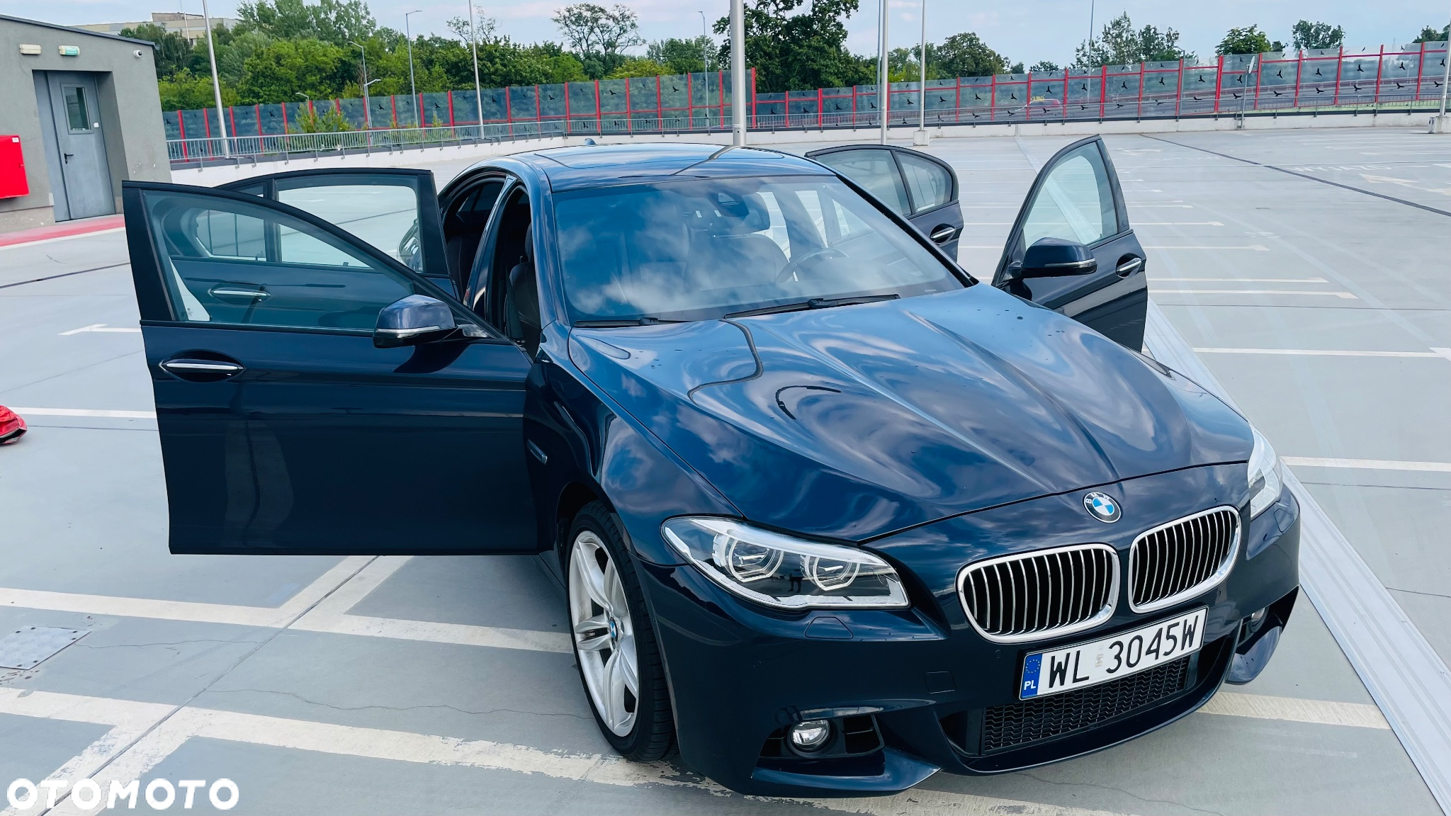 BMW Seria 5 550i xDrive Luxury Line - 24