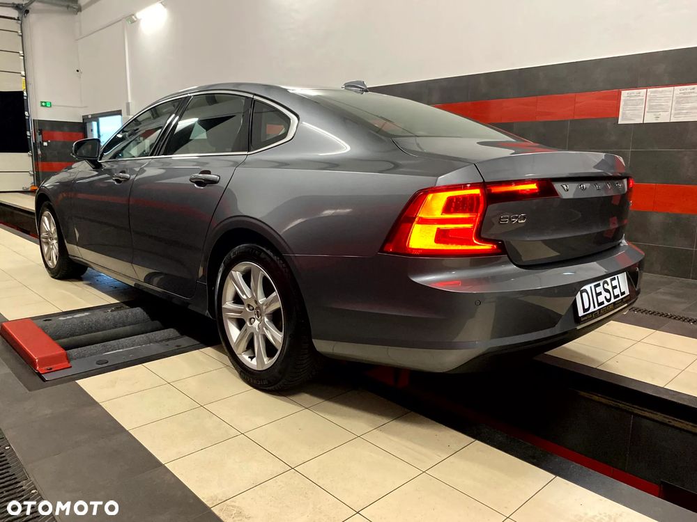 Volvo S90 D3 Momentum - 16