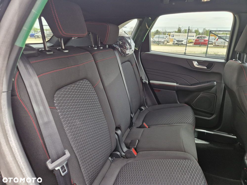 Ford Kuga 1.5 EcoBoost FWD ST-Line - 12