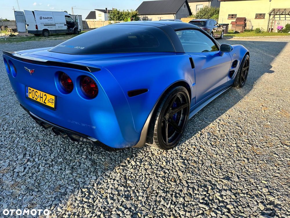 Chevrolet Corvette - 11