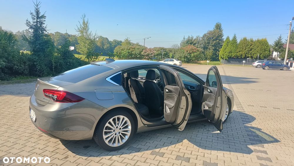 Opel Insignia - 15