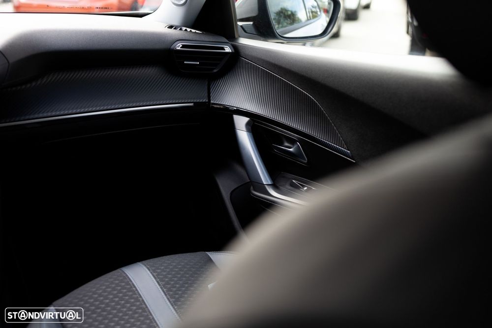 Peugeot e-2008 Allure - 39