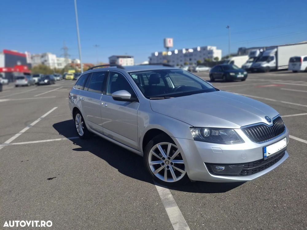 Skoda Octavia 1.6 TDI DSG Style - 3