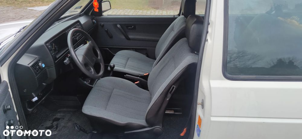 Volkswagen Golf 1.3 - 11