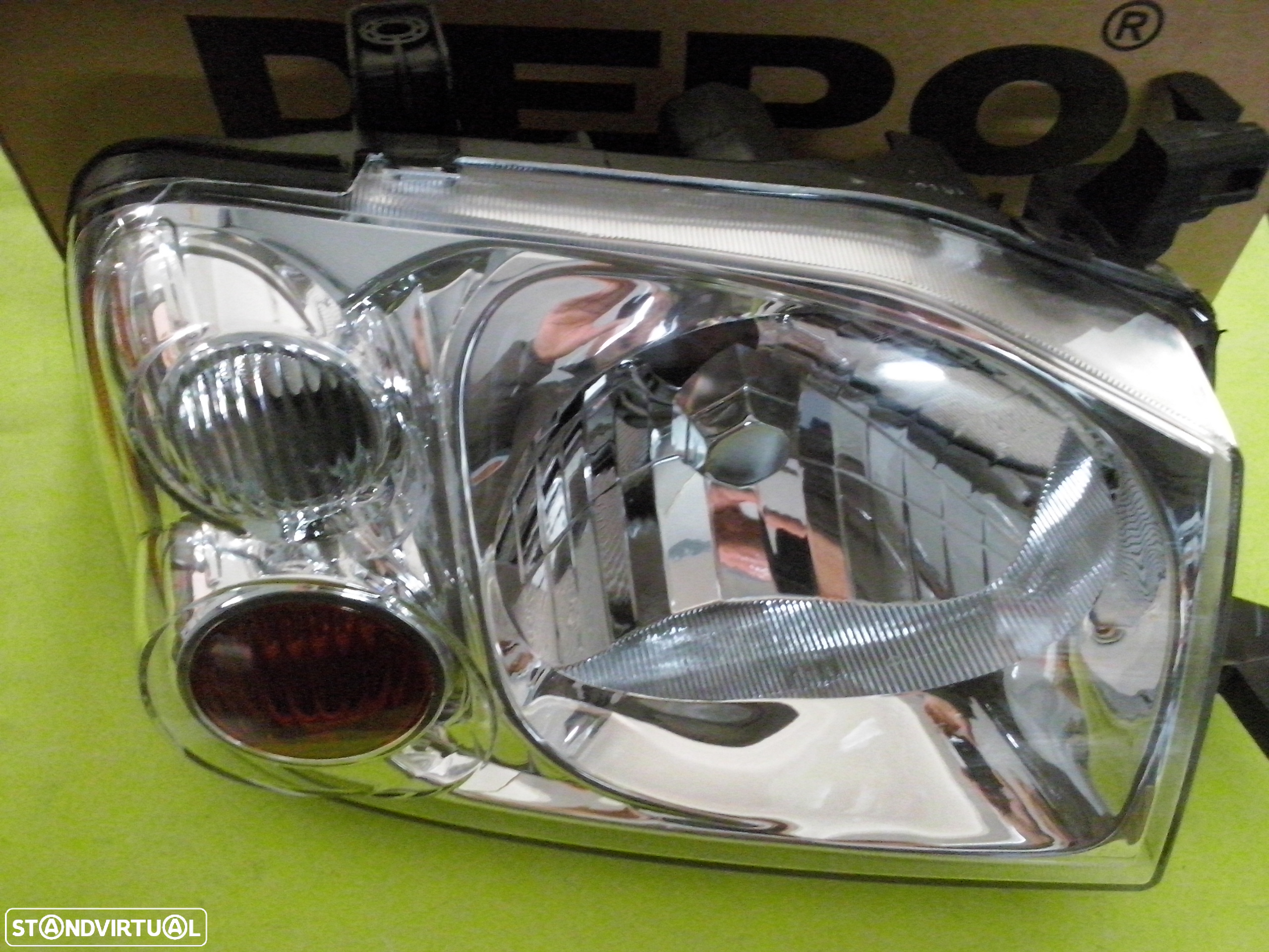 Farol / Faróis frente Nissan Navara D22 anos 2002 até 2005 NOVOS - 2