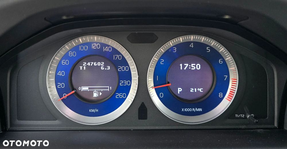 Volvo XC 60 T6 AWD RDesign - 16