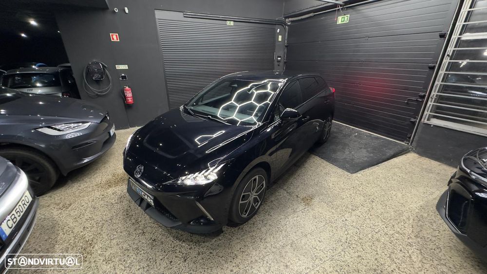 MG MG4 64 kWh Luxury - 21