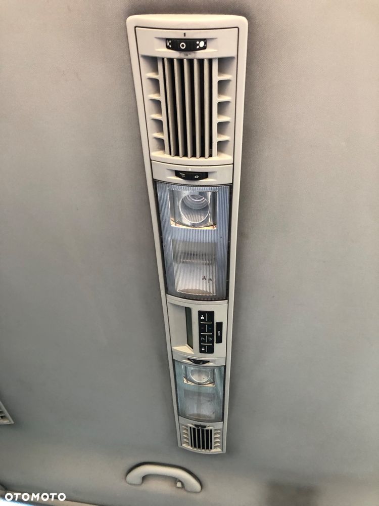 Volkswagen Caravelle L1 - 12