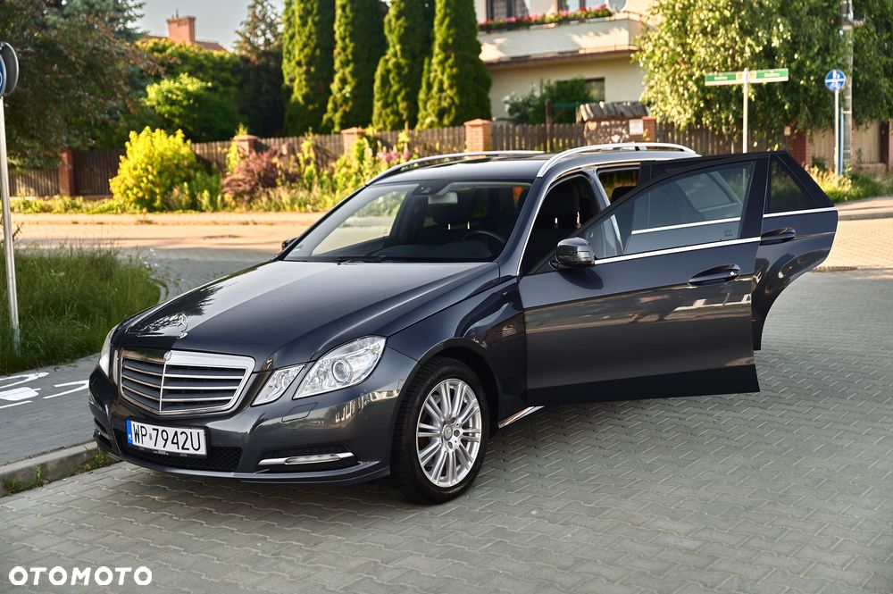 Mercedes-Benz Klasa E 250 CDI DPF 4Matic BlueEFFICIENCY 7G-TRONIC - 18
