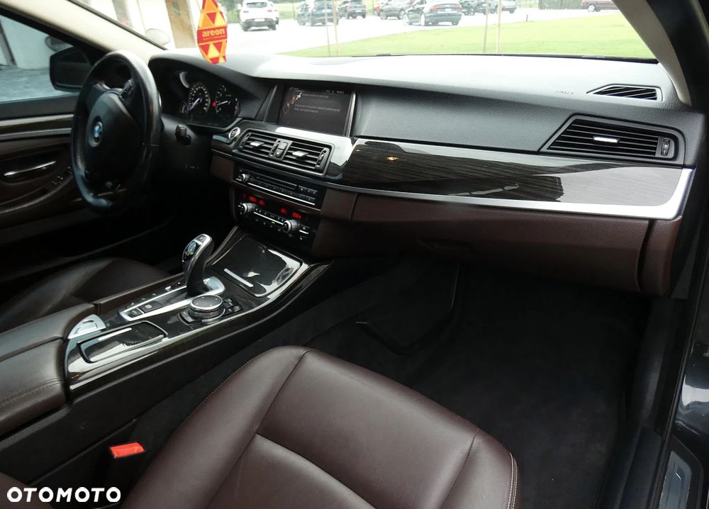 BMW Seria 5 535i xDrive Luxury Line - 18