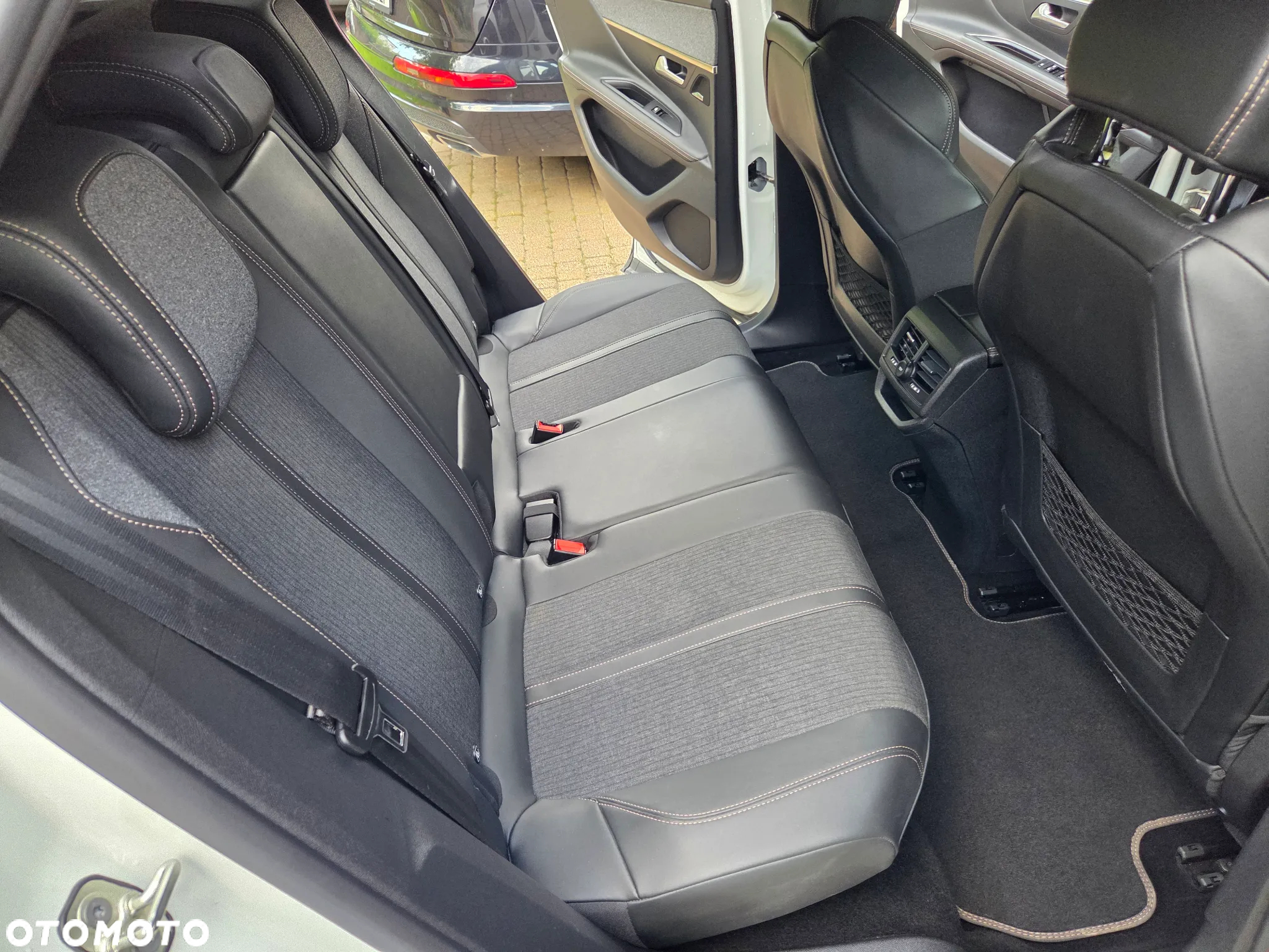 Peugeot 3008 1.5 BlueHDi GT S&S EAT8 - 15