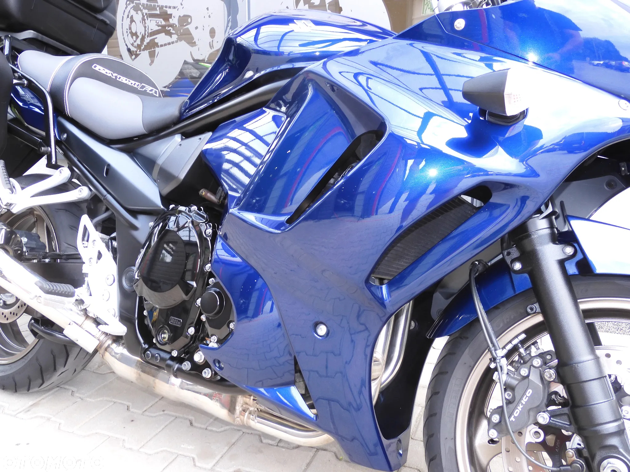 Suzuki GSX - 6