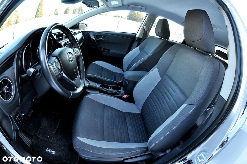 Toyota Auris - 7