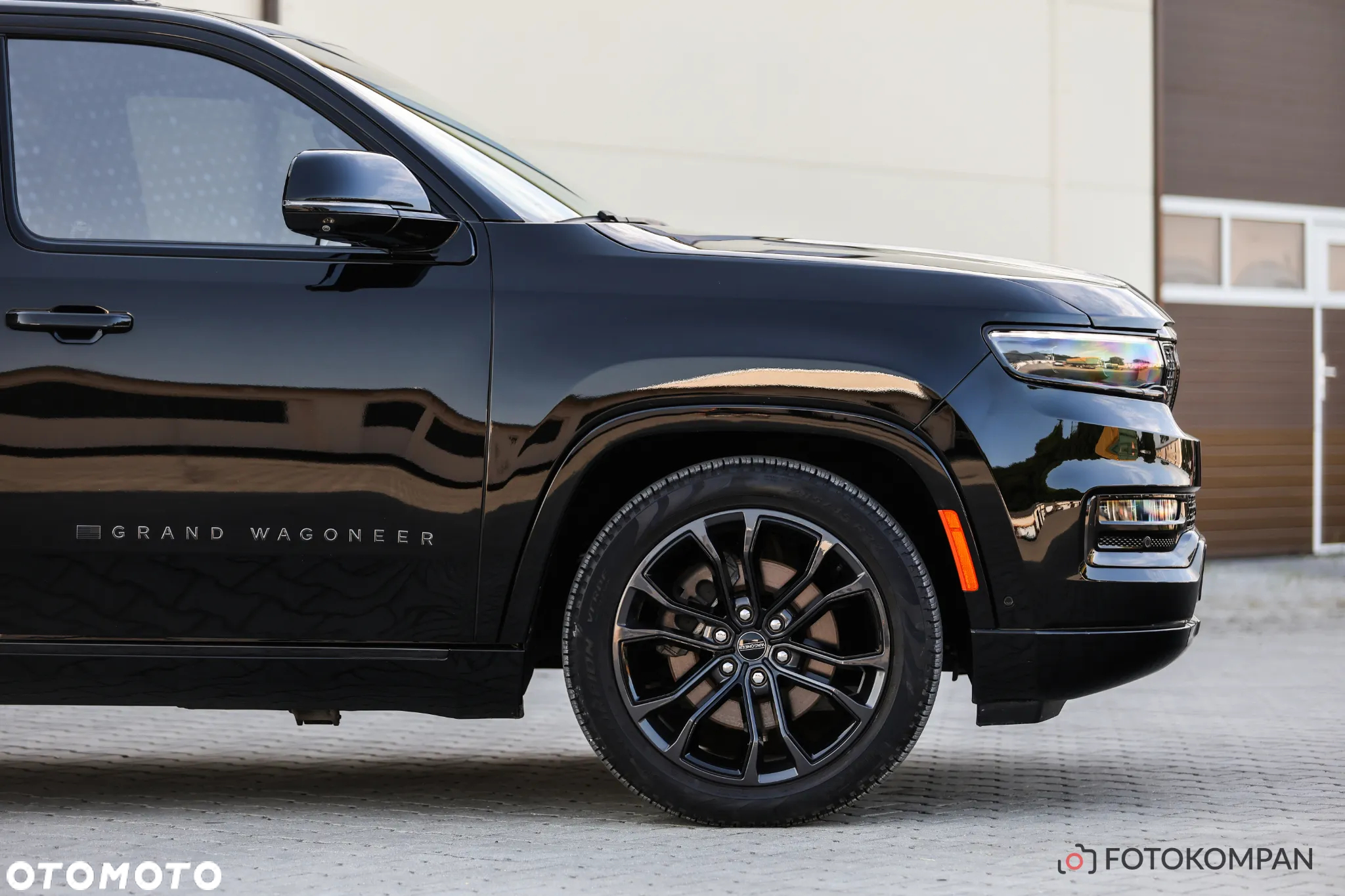 Jeep Grand Wagoneer