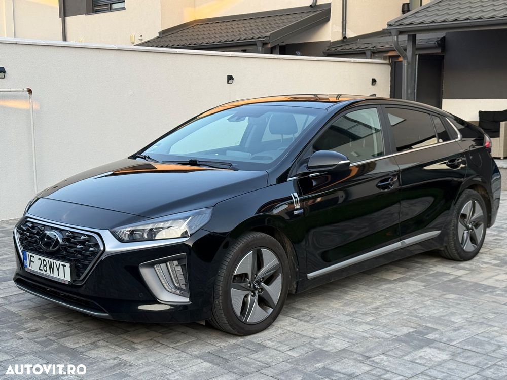 Hyundai IONIQ 1.6 GDI Premium - 2