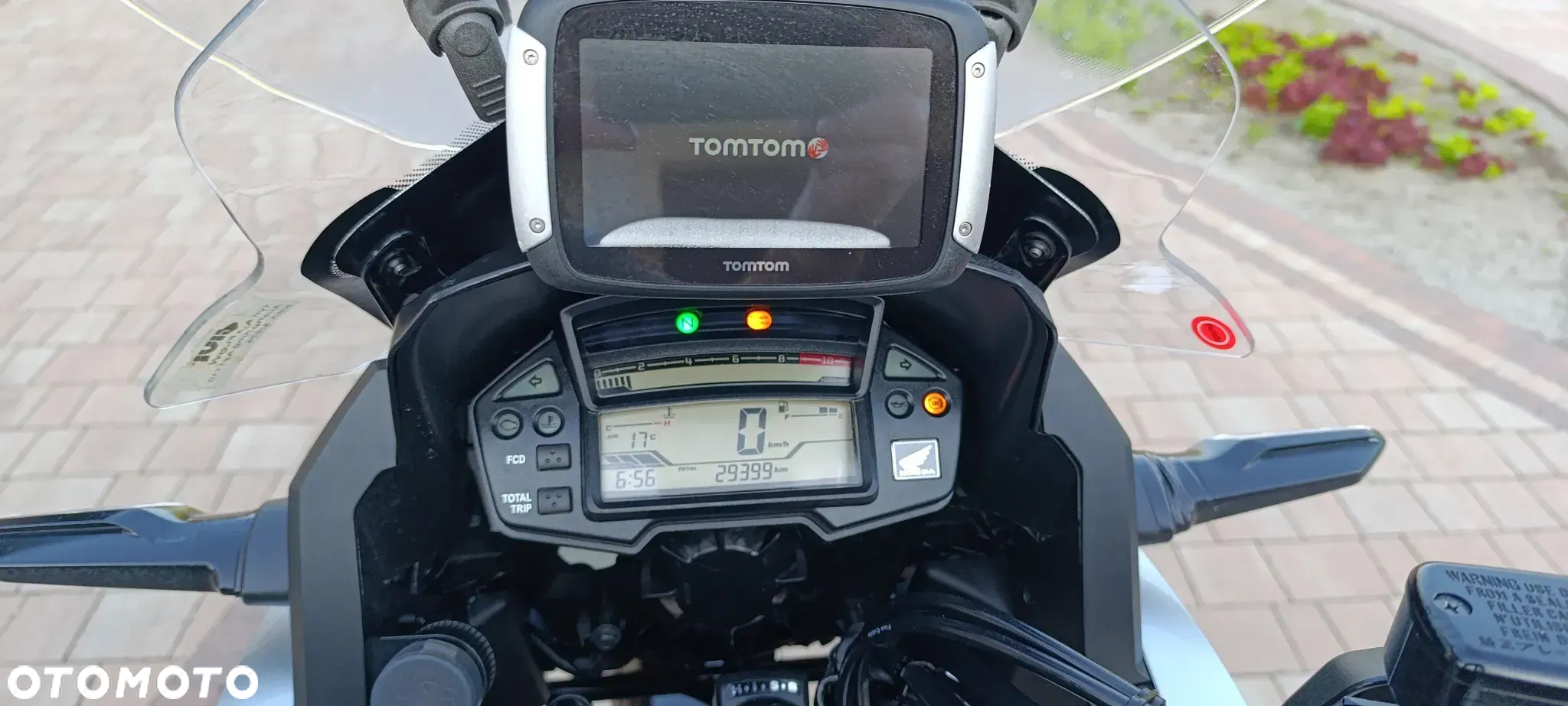 Honda VFR - 13